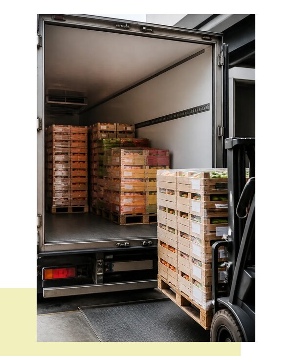 Перевозка сельхозпродукции на паллетах с доставкой в Петергоф